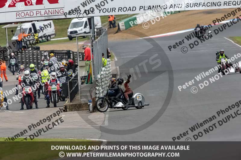 Vintage motorcycle club;eventdigitalimages;mallory park;mallory park trackday photographs;no limits trackdays;peter wileman photography;trackday digital images;trackday photos;vmcc festival 1000 bikes photographs